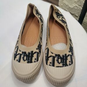 Elegant Beige and Black Women's Loafers